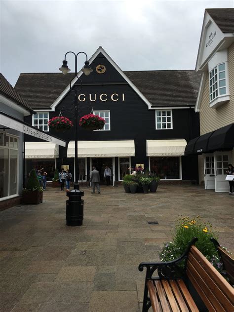 bicester village outlets.